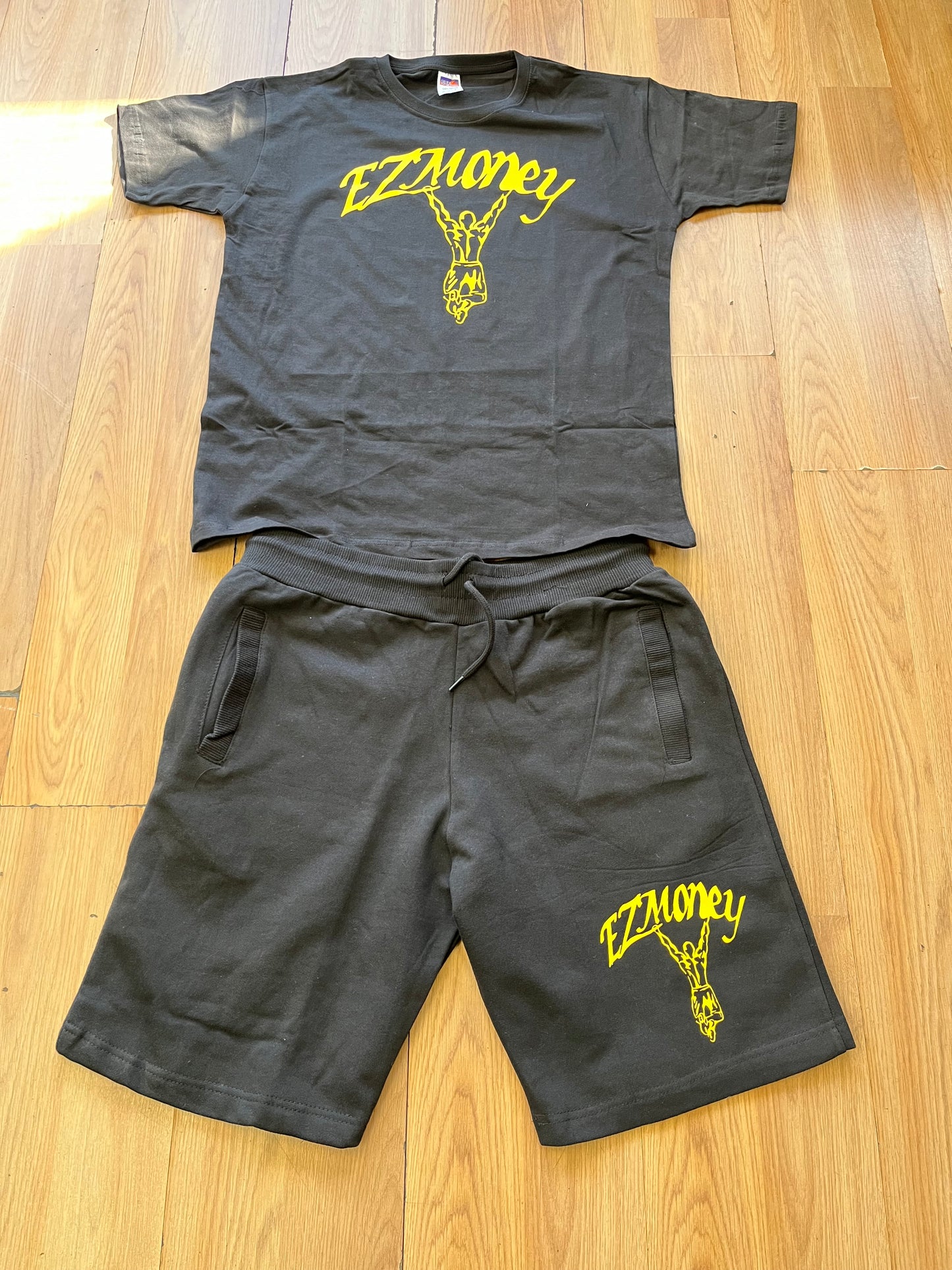 EZMONEY shorts sets