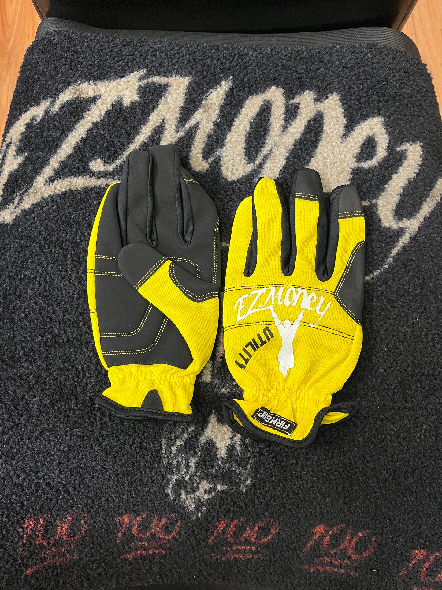 Training gloves