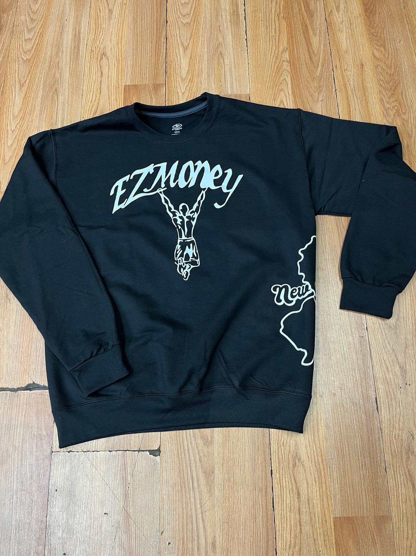 Hoodies and crew neck sweaters